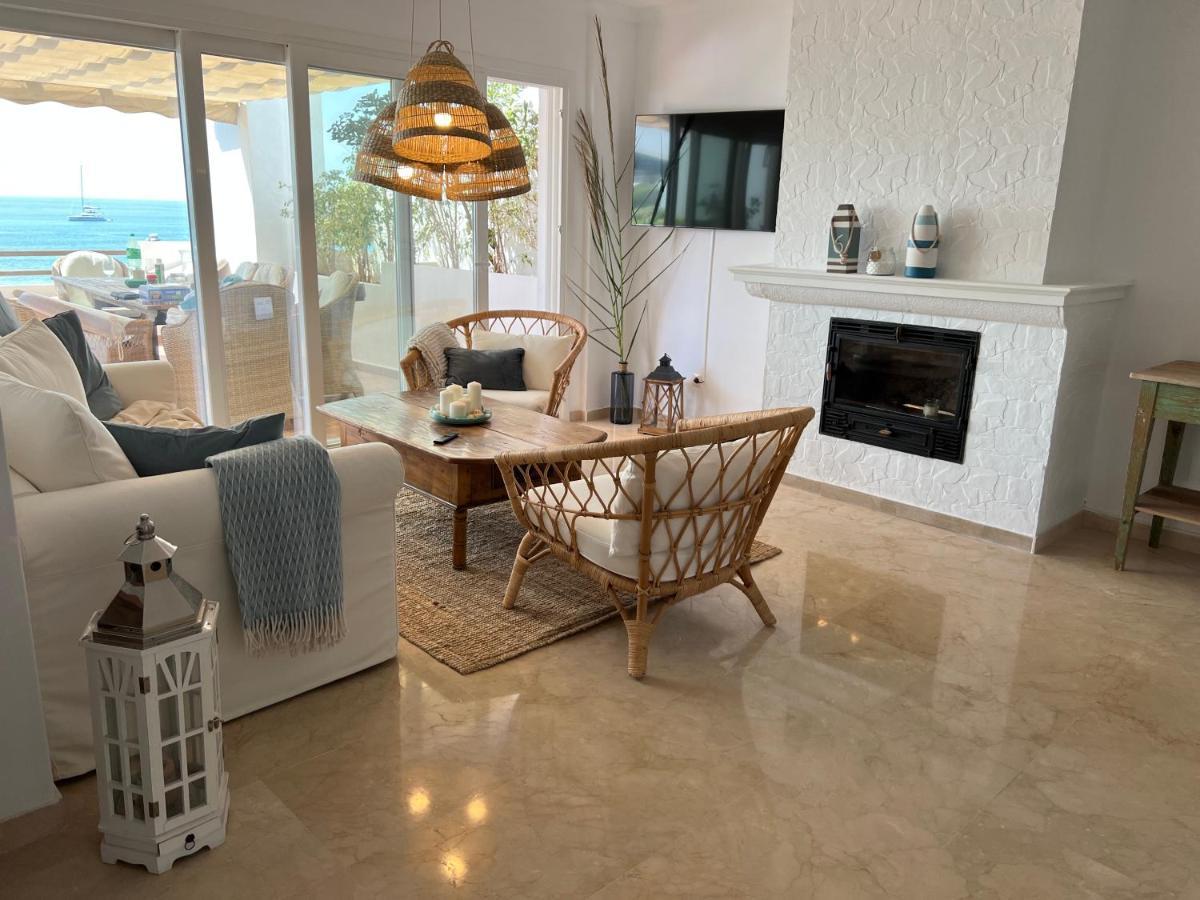 Playa Cristo Amazing Beach Terrace Appartment エステポナ エクステリア 写真