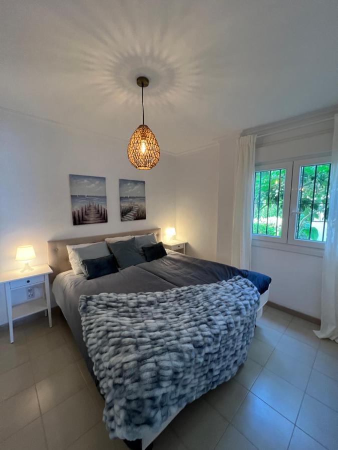 Playa Cristo Amazing Beach Terrace Appartment エステポナ エクステリア 写真